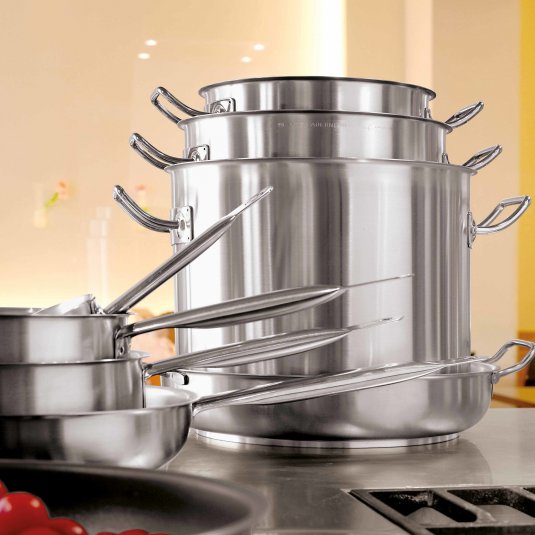 pentole e utensili per la cucina di ristorante